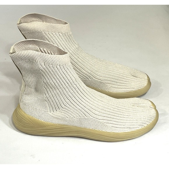 NEW ILYSM Tabi Sock Boot M 6/W 7.5 Metallic White Nougat Unisex Split Toe Knit - Picture 2 of 14